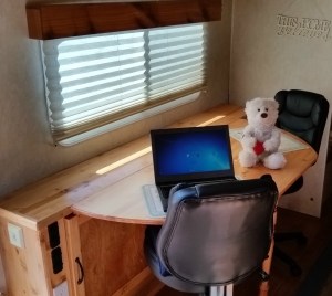 Table and buffet installed