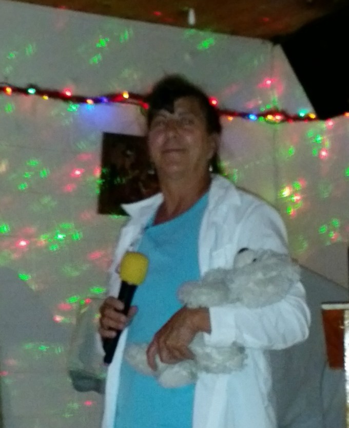 2015-12-11 20.53.45 Sherry and Louie singing Karaoke
