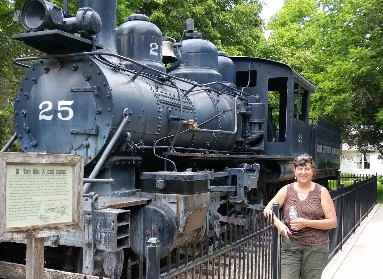 2016-05-22 13.54.14 Sherry by train in Garden City zoo
